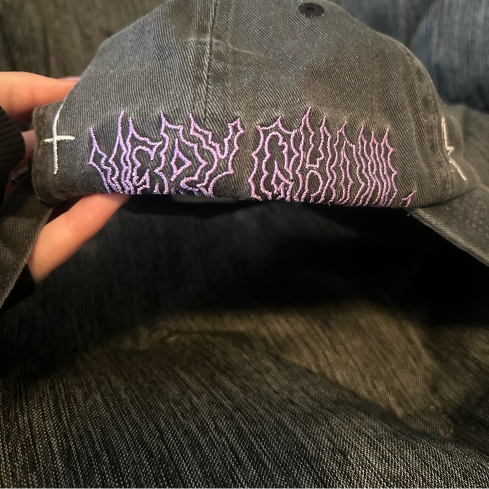 gothic embroidered cap Cool Shirtz - Picture 4 of 6
